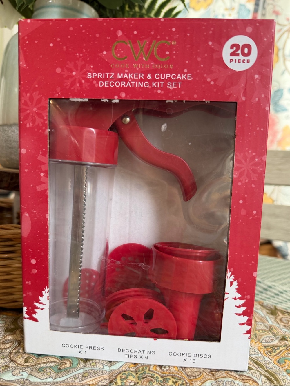 CWC Cookie Works Red Spritz Maker & Cupcake Decorating Kit